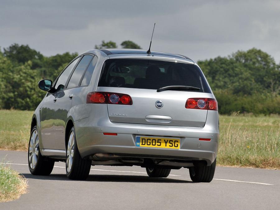 Fiat Croma 2005 года  (UK) (фото 4 из 16)